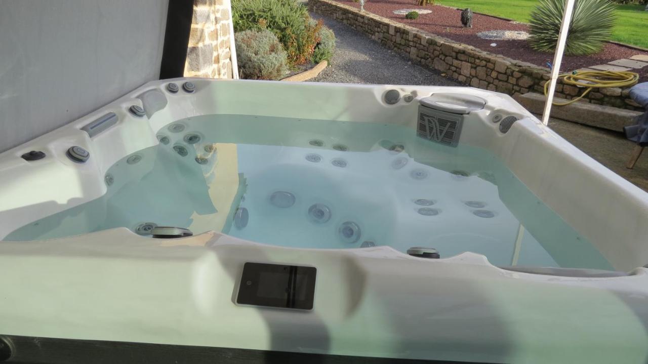 Chambre D'Hote Naturiste Ou Pas Miniac-Morvan Exterior photo